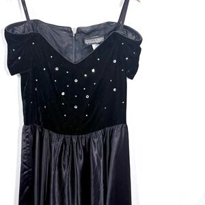 VTG Jessica Howard Black Velvet Rhinestone Off the Shoulder Party Dress 90s Glam
